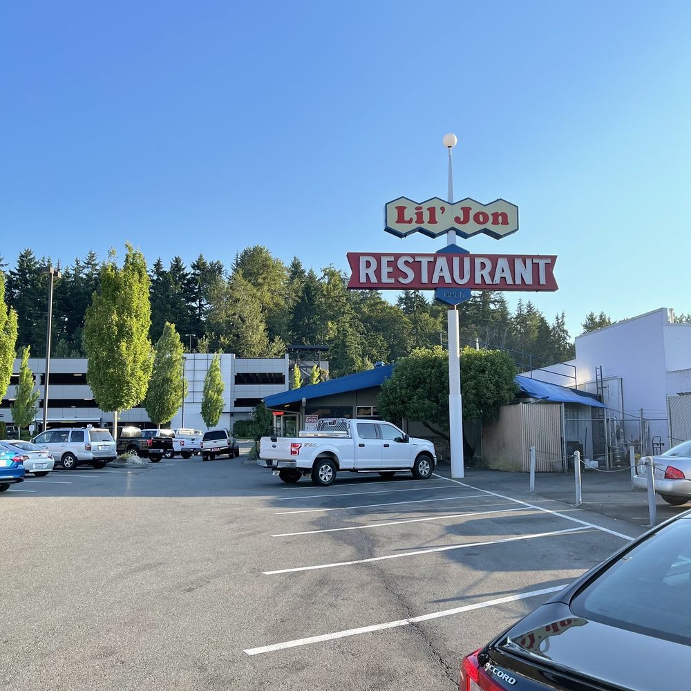 Comfort food and warm atmosphere inside Lil Jon diner