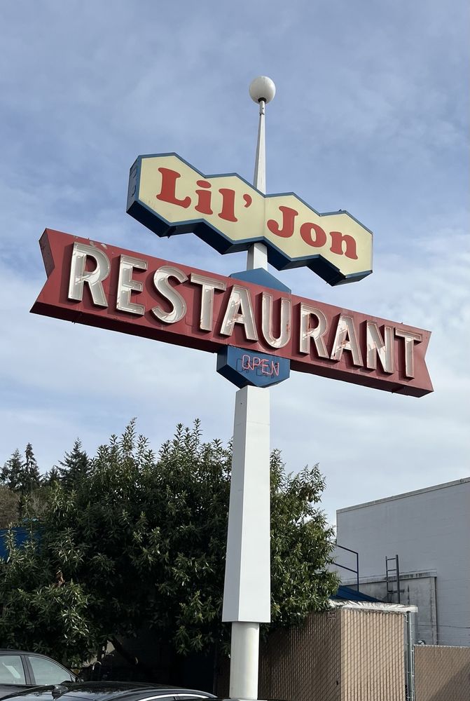 Classic American breakfast plate at Lil Jon Restaurant, Bellevue