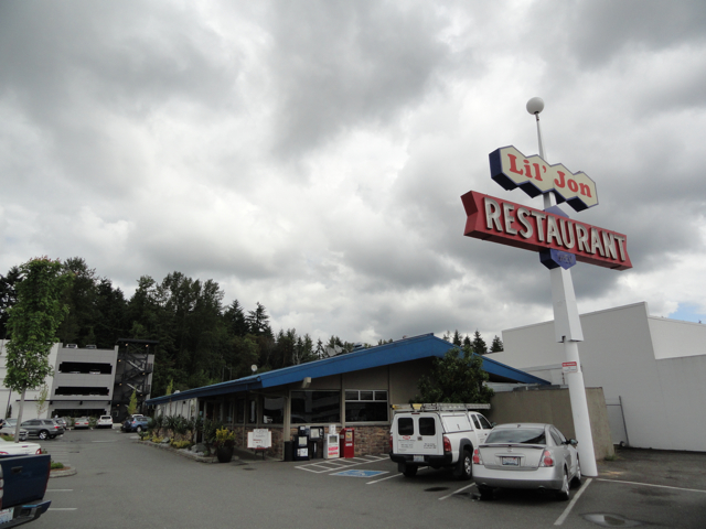 Diner booths and retro interior at Lil Jon Bellevue